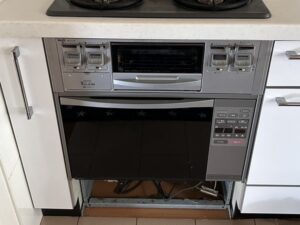 兵庫キッチン取付け隊　ガスオーブンの撤去　施工前